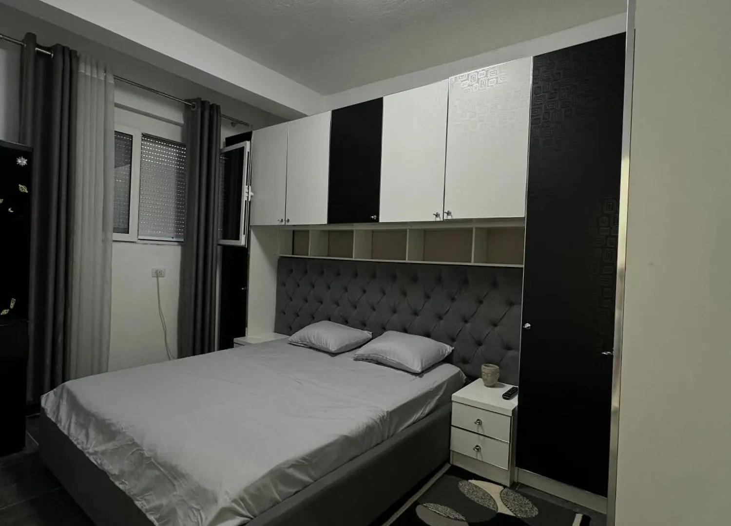 Sara Apartment Tirana Gæstehus
